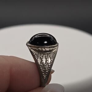 Artisan Black Cabochon Statement Ring Sz 7 1/4 Fine Metalwork Silver Tone